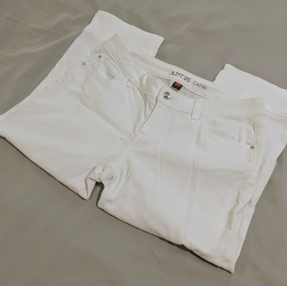 3/$20 Apt 9 White Jean Capris